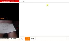 Femdom webbkamera fångar liten kuk i kyskhet
